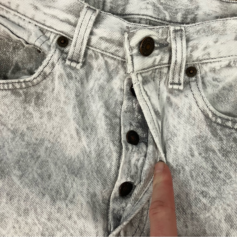 Vintage Levi’s Women’s 501 27x31 (tag 29x32) Gray White Denim Jeans Button Fly - Picture 5 of 15